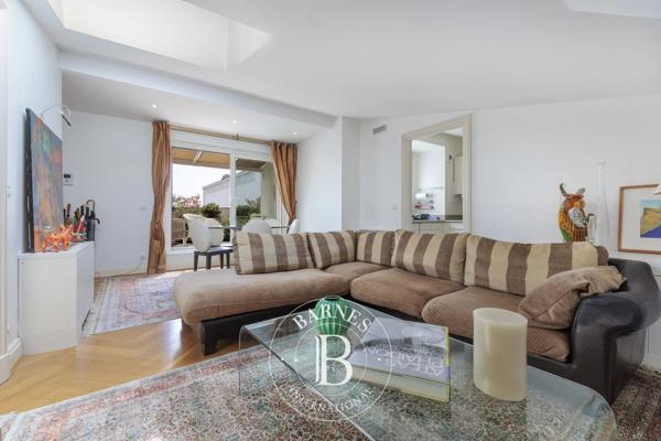 Paris 8ème, Appartement 1 Chambre -  54 m² à vendre