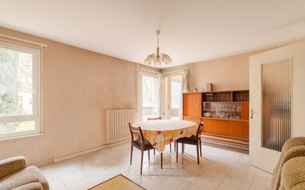 Appartement à vendre    4 pièces • 71 m2 Vénissieux