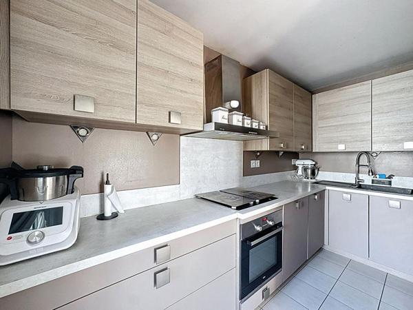 Appartement T4  82 m² avec terrasse exceptionnelle de 65 m²