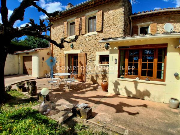 Maison 4 pièce(s) 2 chambre(s) 84 m²