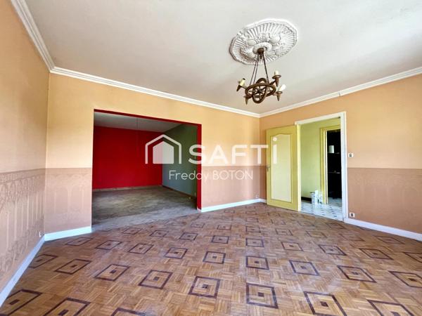 Maison avec terrain et étangs – fort potentiel !