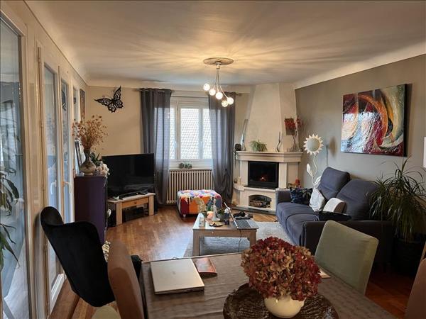 Maison à vendre |  Saint-Yrieix-la-Perche |  5 pièces | 167 m²