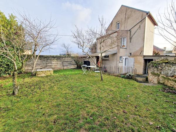 Maison Doue En Anjou 4 pièce(s) 87 m2