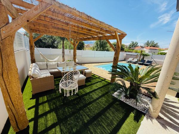 VILLA T5 143m2 AVEC PISCINE ET GARAGE