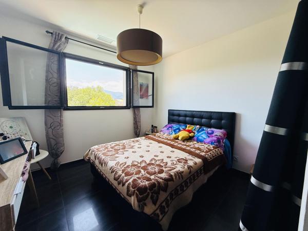 VILLA T5 143m2 AVEC PISCINE ET GARAGE