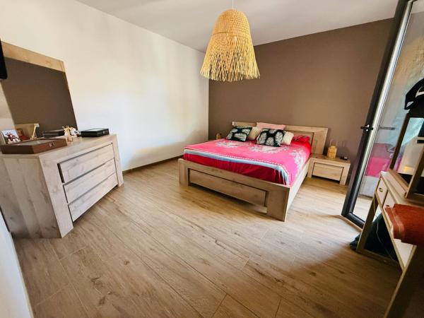 VILLA T5 143m2 AVEC PISCINE ET GARAGE