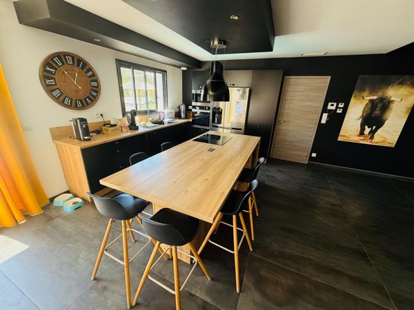 VILLA T5 143m2 AVEC PISCINE ET GARAGE