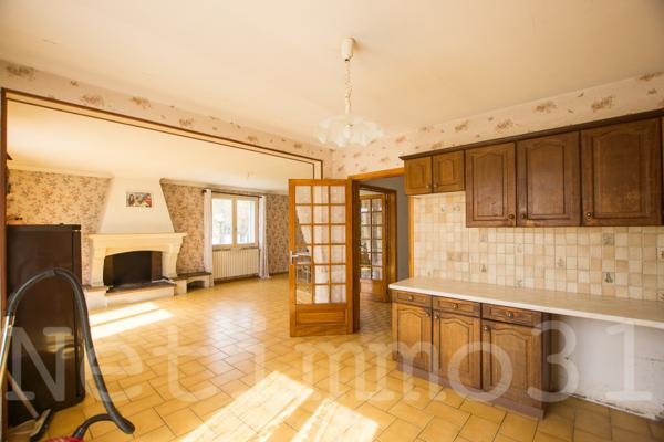 maison de plain pied avec sous sol complet et jardin