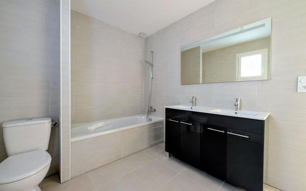 Maison à louer    5 pièces •  Dieupentale