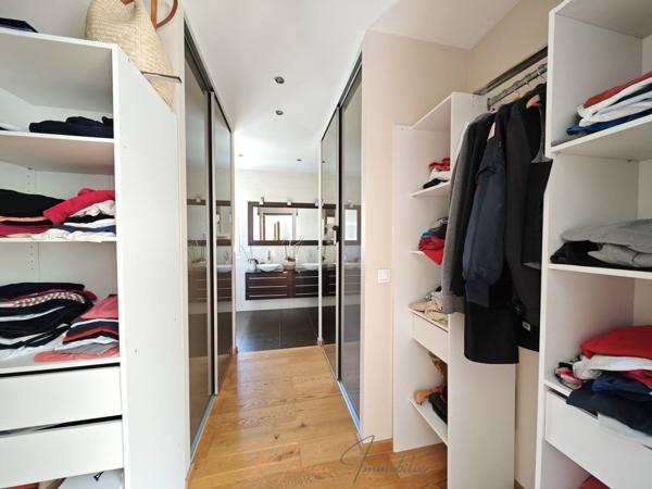 Maison 6 pièces 210m² à vendre à Cessy 01170