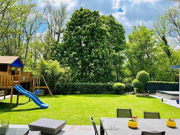 Maison 6 pièces 210m² à vendre à Cessy 01170