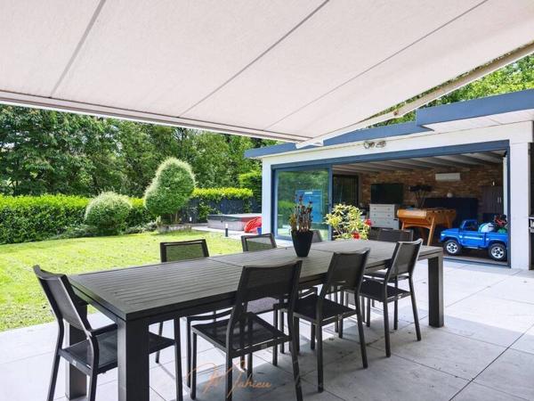 Maison 6 pièces 210m² à vendre à Cessy 01170