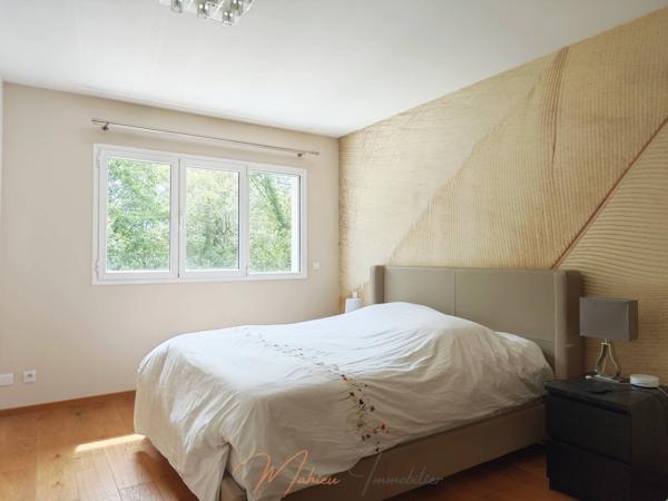 Maison 6 pièces 210m² à vendre à Cessy 01170