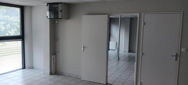 Local commercial; 1er - LOCATION LOCAL COMERCIAL RODEZ