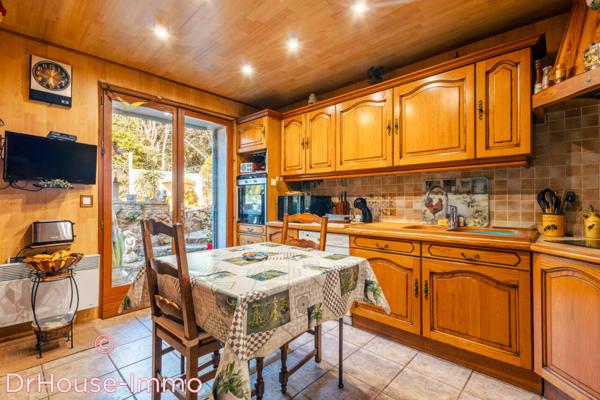 Maison à vendre 12 pièces de 301 m²