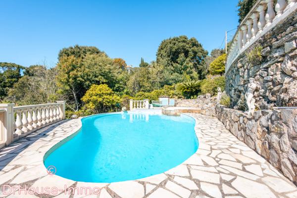 Maison à vendre 12 pièces de 301 m²