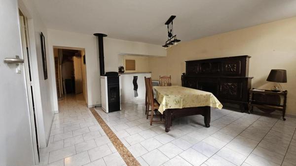 Maison familiale 6 pièces LE LUDE (72)