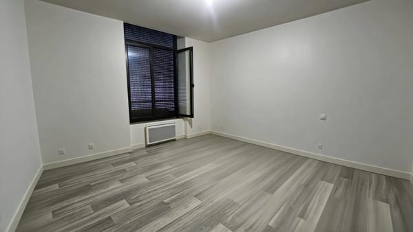 Maison familiale 6 pièces LE LUDE (72)