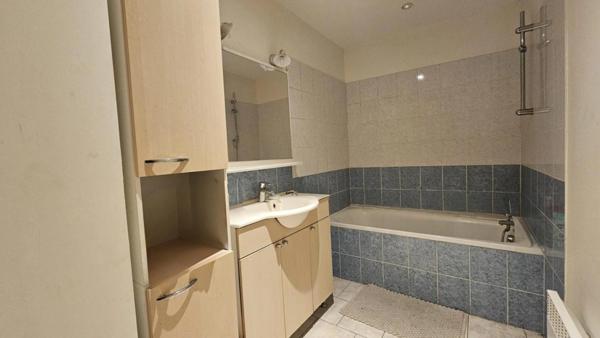 Maison familiale 6 pièces LE LUDE (72)