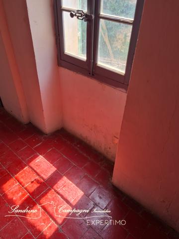 Caromb (84330) Partie de corps de ferme à rénover, proche commerces