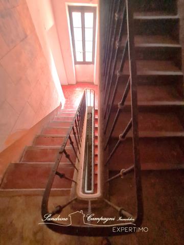 Caromb (84330) Partie de corps de ferme à rénover, proche commerces