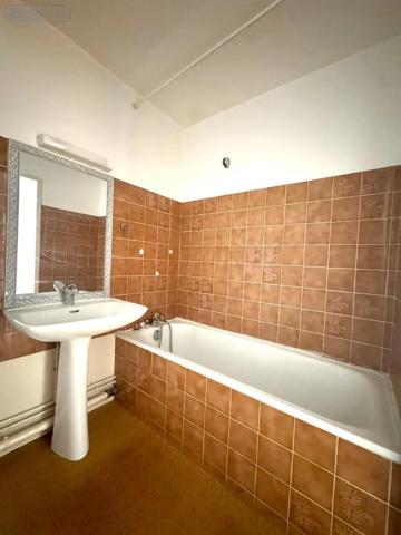 Location - Appartement Reims 51100 4 pièces 82 m 2