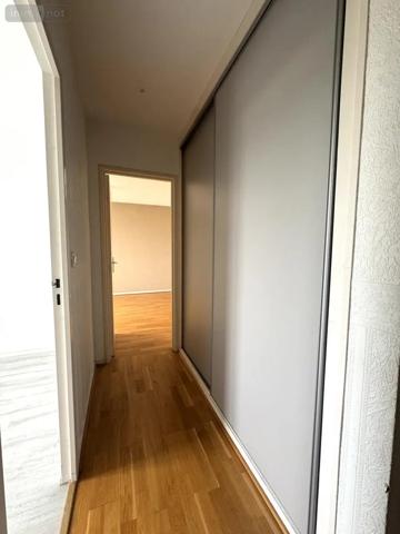 Location - Appartement Reims 51100 4 pièces 82 m 2