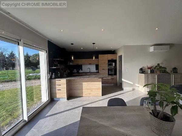 Vente                                                      Maison
                        
                     5 pièces                      96 m2                     à Marmande
