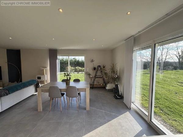 Vente                                                      Maison
                        
                     5 pièces                      96 m2                     à Marmande