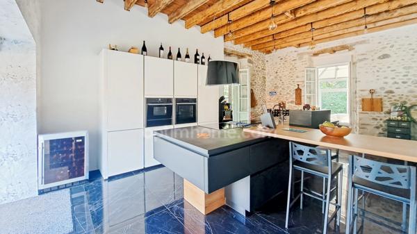 Proche de PEYREHORADE