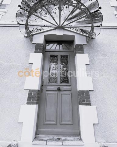 Vente
                Maison121,6 m² - 6 Pièces -
                    POITIERS (86000)