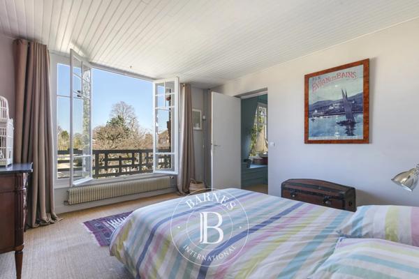 Vaucresson, Maison  320 m² à vendre