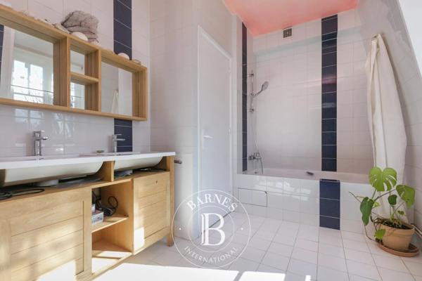 Vaucresson, Maison  320 m² à vendre