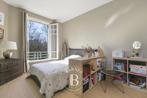 Vaucresson, Maison  320 m² à vendre