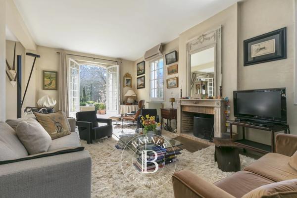 Vaucresson, Maison  320 m² à vendre