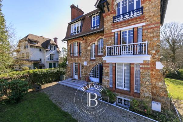 Vaucresson, Maison  320 m² à vendre