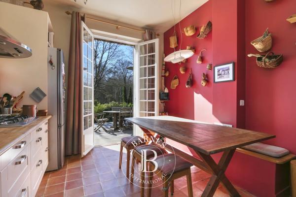 Vaucresson, Maison  320 m² à vendre