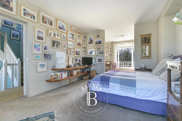 Vaucresson, Maison  320 m² à vendre