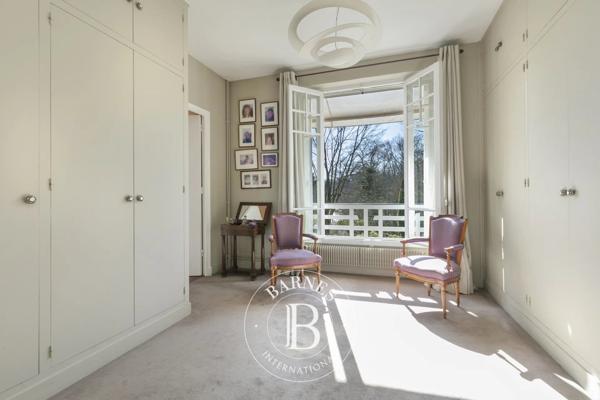 Vaucresson, Maison  320 m² à vendre