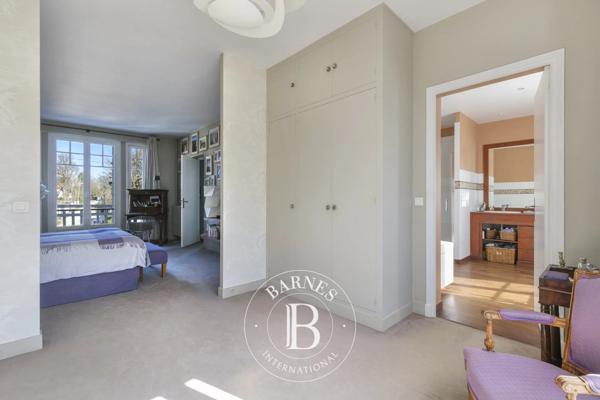 Vaucresson, Maison  320 m² à vendre