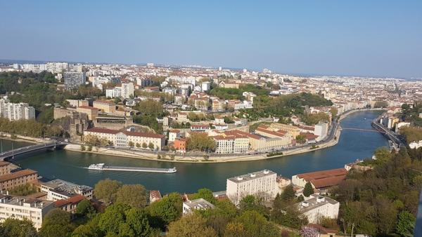 Lyon (69009) T2 COUP DE COEUR - SECTEUR IDEAL - Fourvière / Observance - Vue imprenable - Prestations de qualité