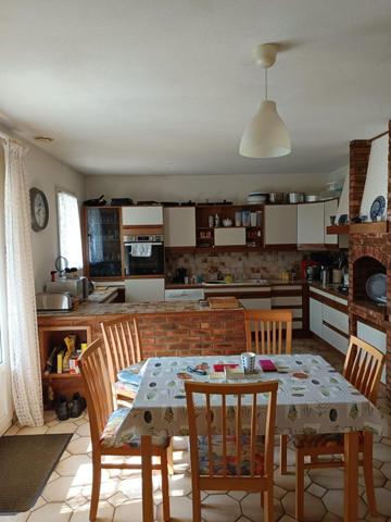 Magnifique Propriété de Caractère - 200 m² Habitables sur 5 283 m² de Terrain avec Piscine