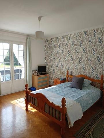 Magnifique Propriété de Caractère - 200 m² Habitables sur 5 283 m² de Terrain avec Piscine