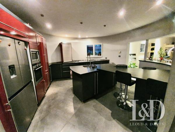 Mas provençal d'exception aux portes de la petite Camargues: L'art de vivre et d'investir