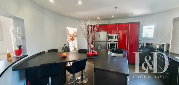 Mas provençal d'exception aux portes de la petite Camargues: L'art de vivre et d'investir