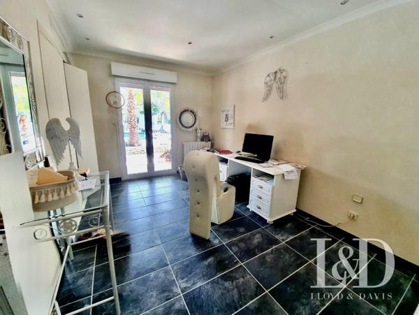 Mas provençal d'exception aux portes de la petite Camargues: L'art de vivre et d'investir