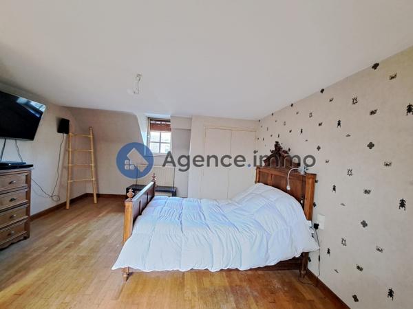 À vendre - Maison bourgeoise, 9 pièces située à Teloché (72220)