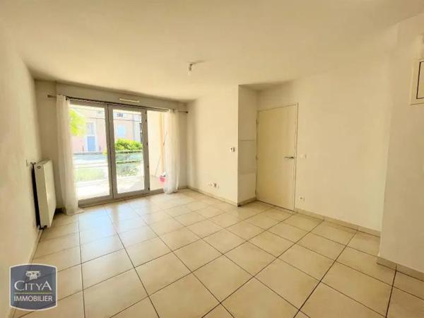 Appartement à louer 2 pièces 47.25m² Marseille (13004)