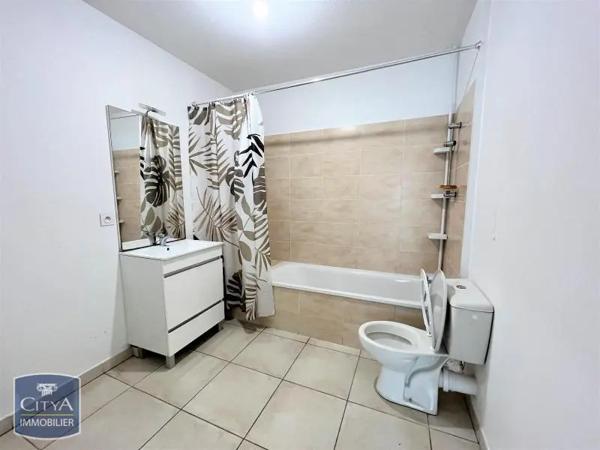Appartement à louer 2 pièces 47.25m² Marseille (13004)
