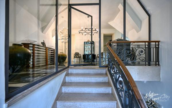 Propriete à vendre 13 pièces proche de SAINT SYMPHORIEN SUR COISE (69) de 525m² sur un parc classé de 5800 m²